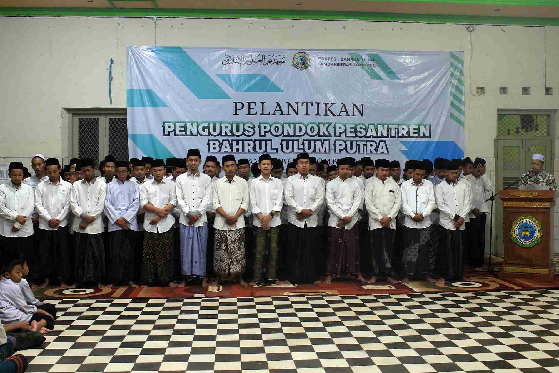 Pelantikan Pengurus Masa Abdi  2023-2025, KH Hasib Wahab: “Dipundak kalian ada satu tanggung jawab”