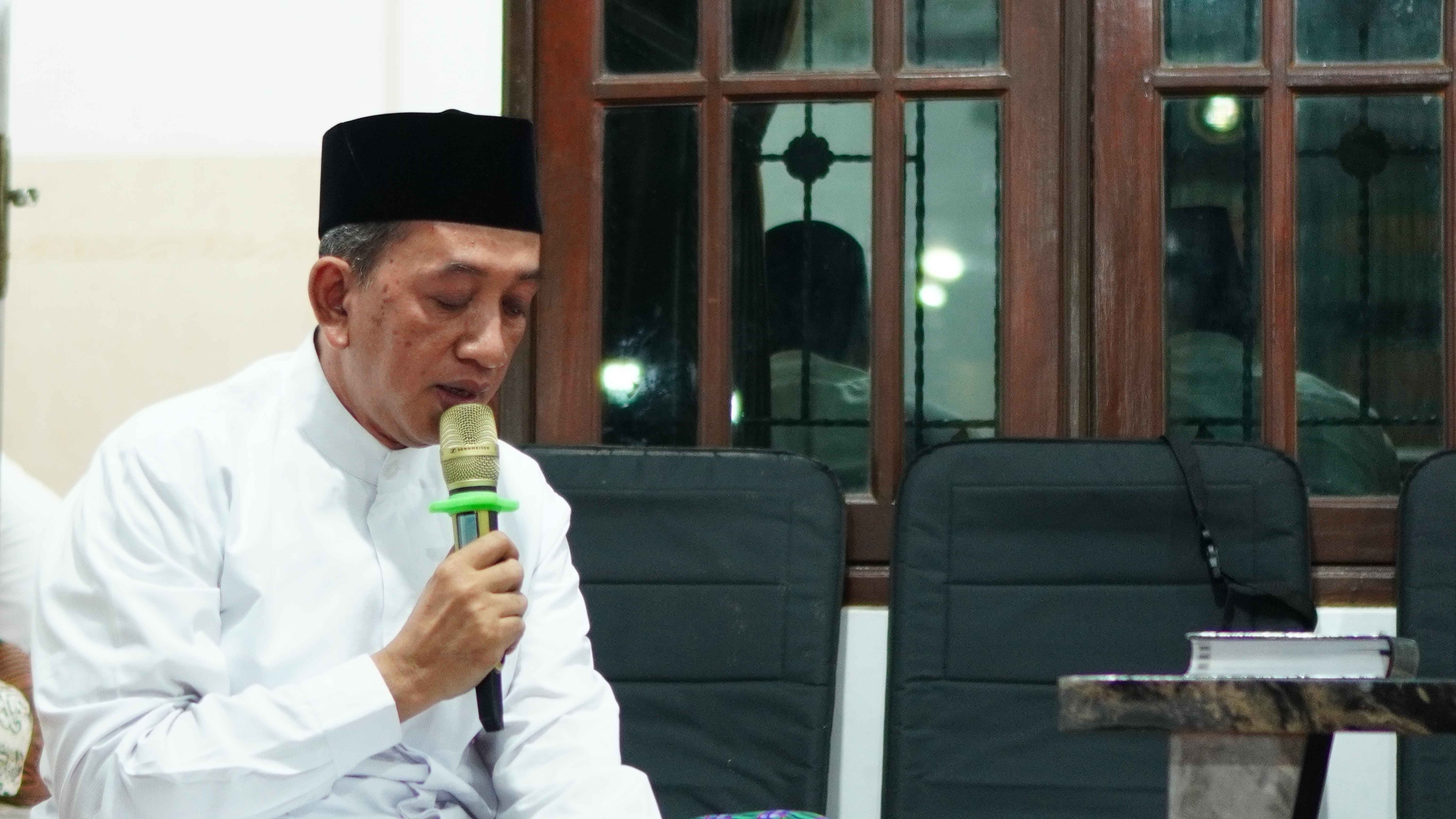 KH Abdul Khaliq Hasan : Kiai Nashir Ulama’ yang Sangat Takut Kepada Allah