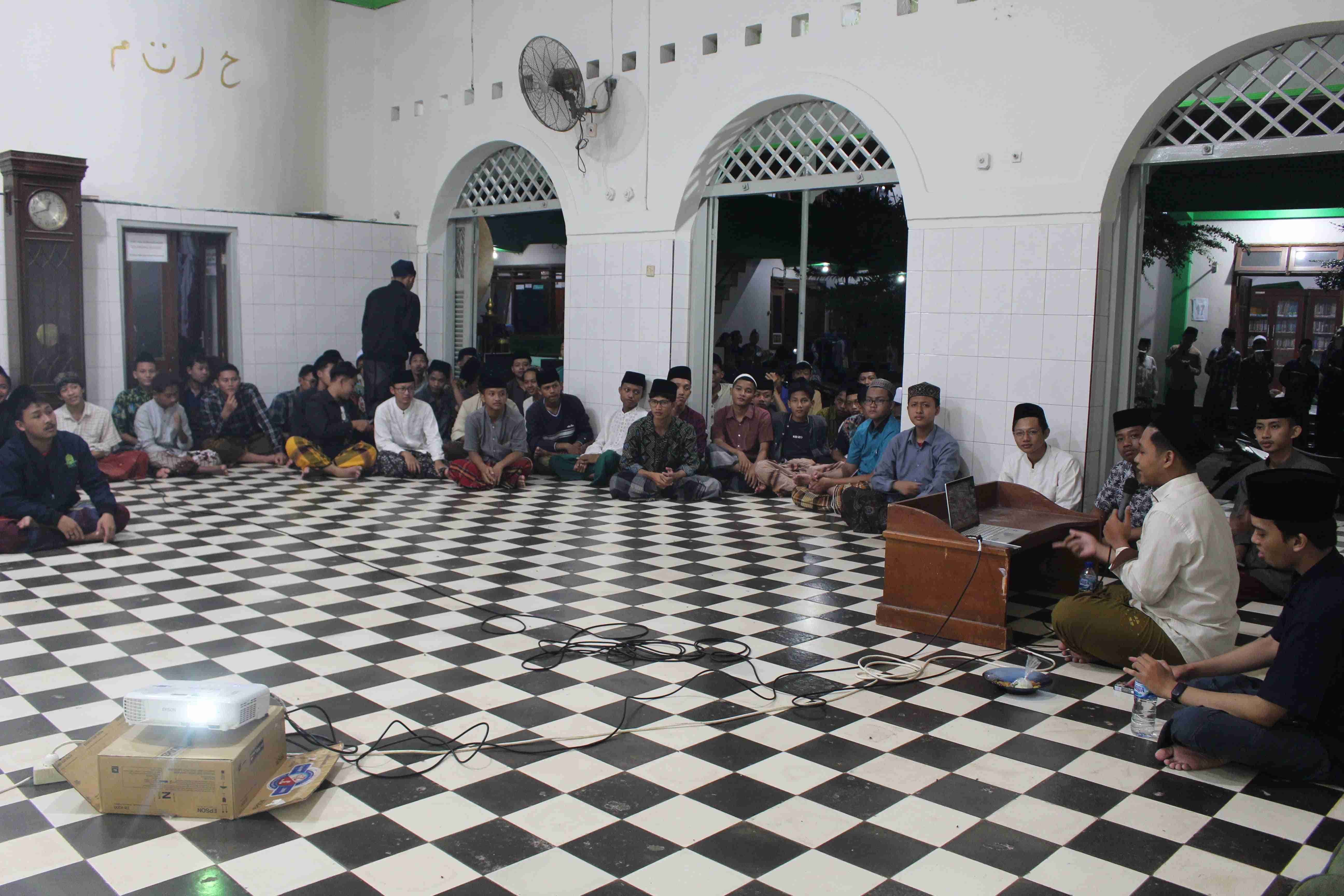 Sapa Kampus, menambah informasi santri terkait perkuliahan