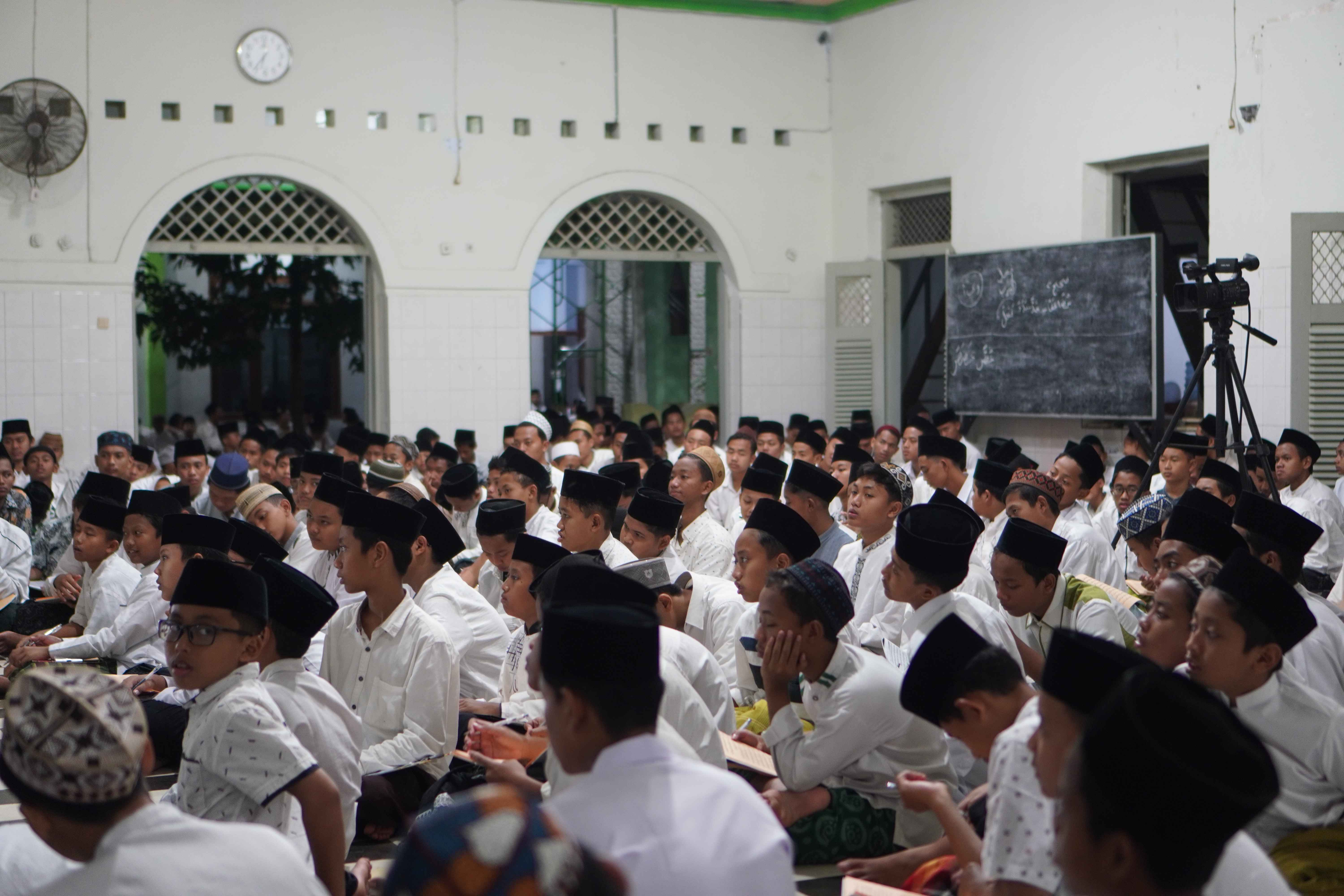 Tips memperlancar Rezeki Ala Kitab Ta'limul Muta'allim