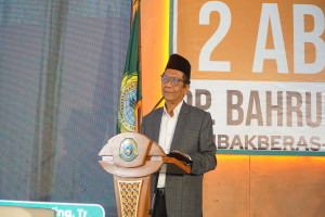 Merayakan Dua Abad Bahrul Ulum: Mahfud MD Menyerukan Transformasi Pesantren sebagai Pilar Peradaban
