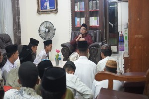 Sowan Santri Kelas Akhir, KH. Wafiul Ahdi Sampaikan bahwa Mondok itu Pembentuk Kepribadian.